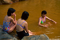 Maki, Simone, and Yoko in Miyabi-yu.