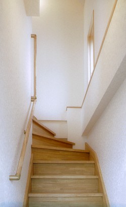 1～2階/階段